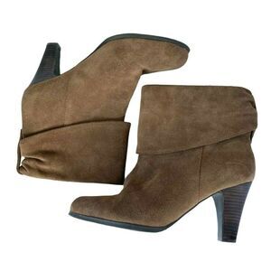 BCBGeneration Cesinaz Tan Suede Fold Over Ankle Booties Cuffed Stacked Heel 7.5‎